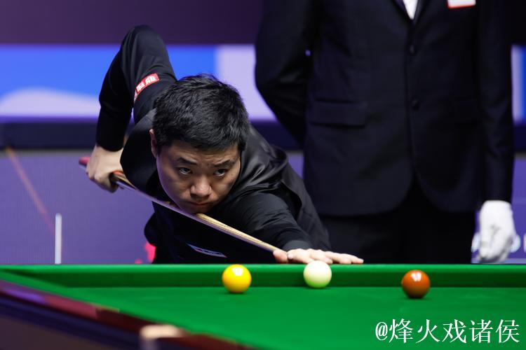 丁俊晖表现神勇击败莱恩斯 西安大奖赛顺利挺进八强