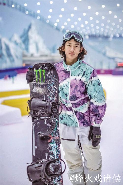 苏翊鸣高难动作震撼全场,打破吉尼斯世界纪录 苏翊鸣高难动作震撼全场,打破吉尼斯世界纪录