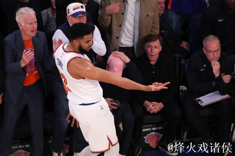 唐斯27+13助力尼克斯击退猛龙止3连败 步行者战胜公牛 唐斯27+13助力尼克斯击退猛龙止3连败 步行者战胜公牛